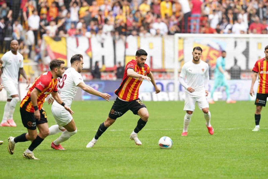 Trendyol Süper Lig: Kayserispor: 2 - Atakaş Hatayspor: 0 (ilk Yarı)