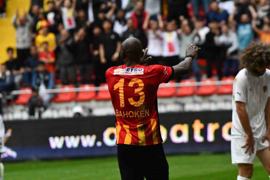 Trendyol Süper Lig: Kayserispor: 2 - Atakaş Hatayspor: 0 (ilk Yarı)
