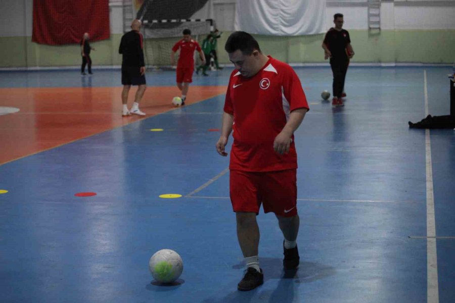 Down Futsal Milli Takımı, Üst Üste 3. Kez Avrupa Şampiyonu Olmak İstiyor