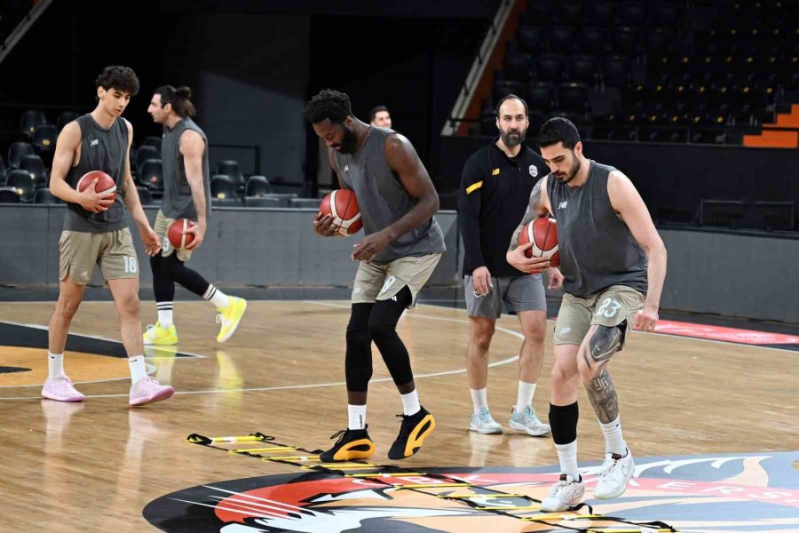 Msk, Fenerbahçe Maçı Hazırlıklarını Sürdürüyor