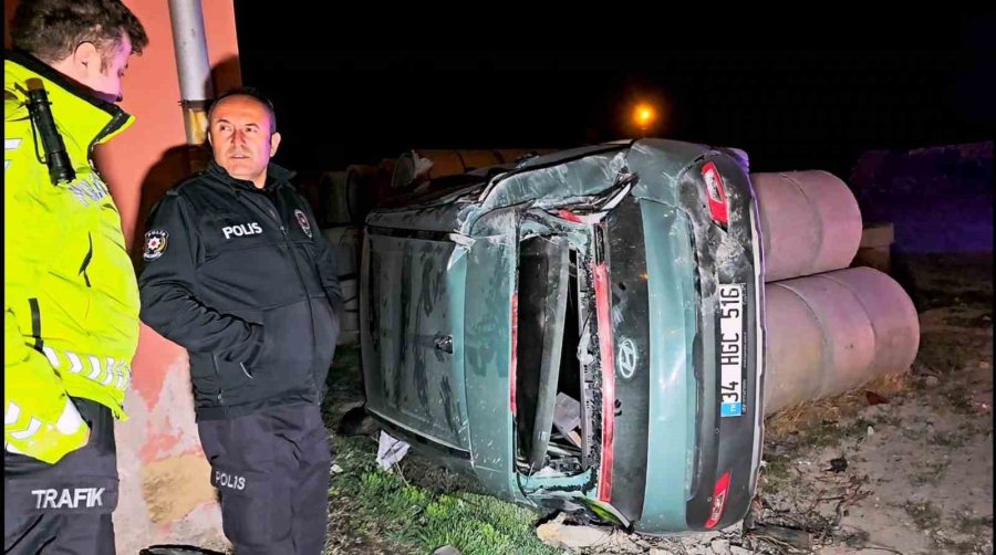 Yoldan Çıkan Otomobil 200 Metre Sürüklendi, Evin Duvarına Çarptı: 1 Yaralı