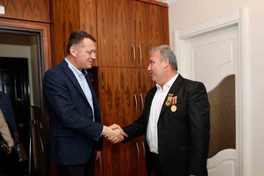 Alanya’da Şehit Ve Gazi Ailelerine Bayram Ziyareti