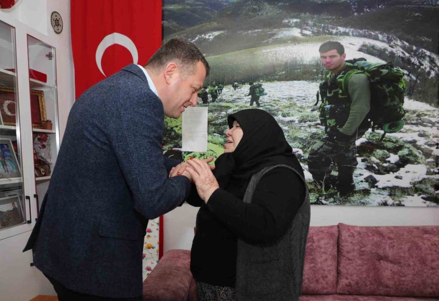 Alanya’da Şehit Ve Gazi Ailelerine Bayram Ziyareti