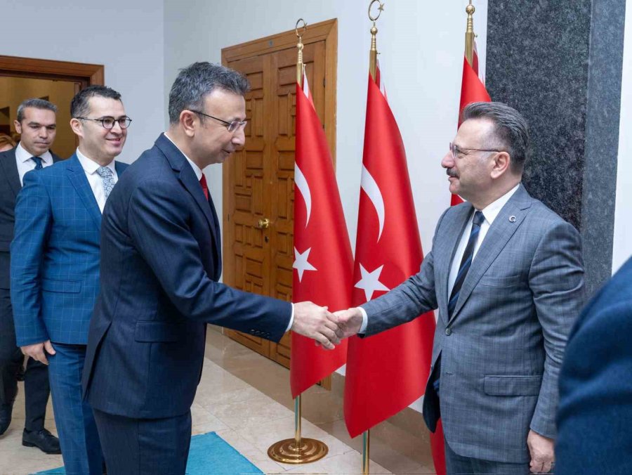 Vali Aksoy, Eskişehir Valiliği Personeli İle Bayramlaştı