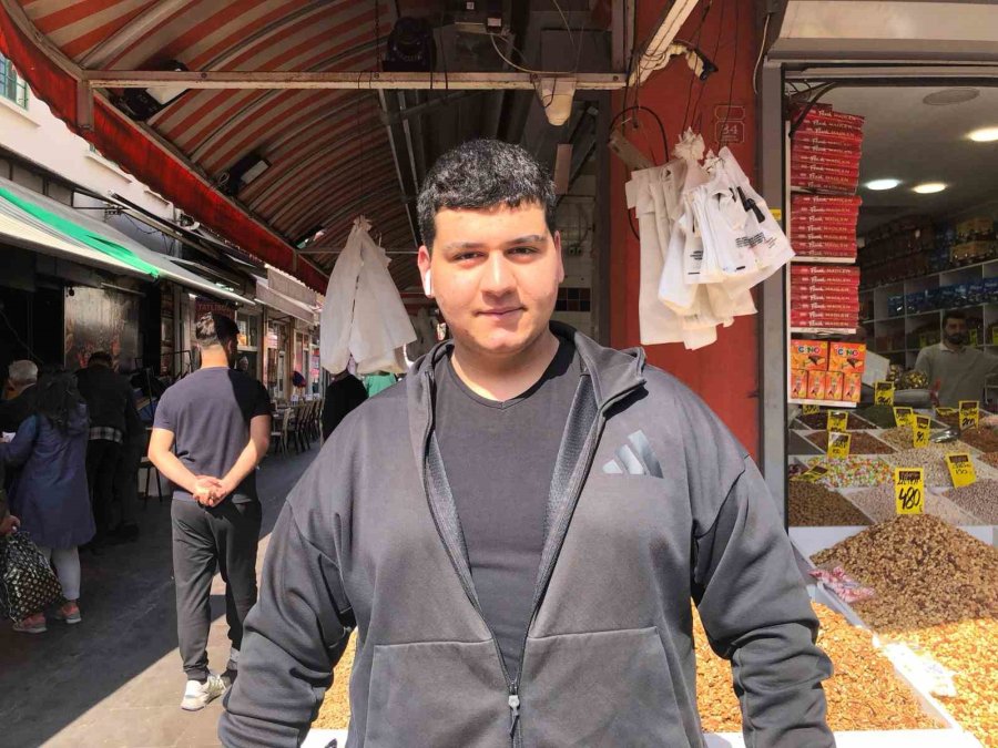 Bayram Yoğunluğu Esnafın Yüzünü Güldürdü