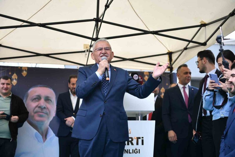 Büyükkılıç, Geleneksel Teşkilat Bayramlaşma Programına Katıldı