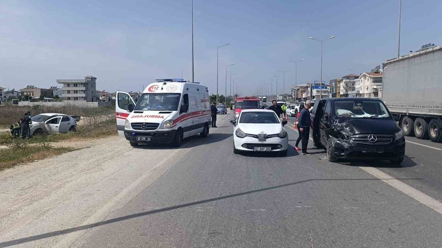 İki Araç Çarpıştı, Sürücüler Hastaneye Gitmedi