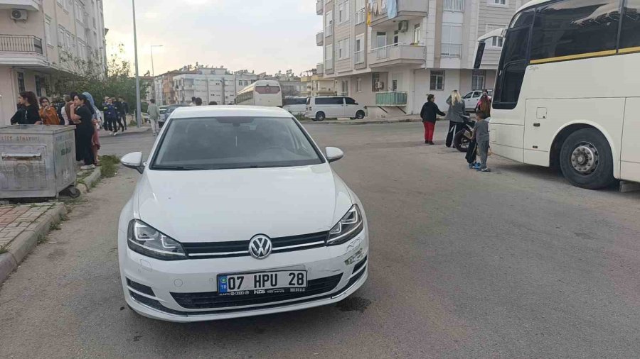 Motosiklet Otomobille Çarpıştı: 1 Yaralı