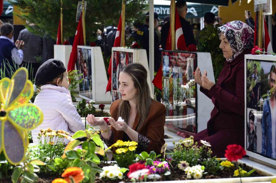 Mersin’de Şehitler Unutulmadı