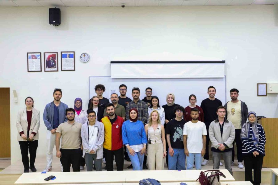 Nöhü Öğrencilerinden Bilgi Ve Eğlenceyi Bir Araya Getiren Etkinlik