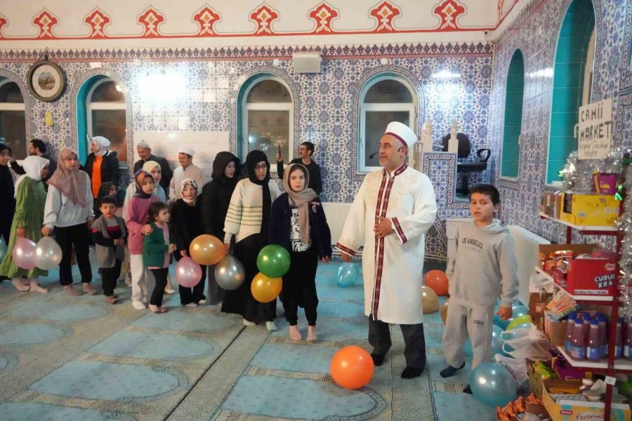 ’cami Market’ Projesiyle Çocuklara Cami Sevdiriliyor