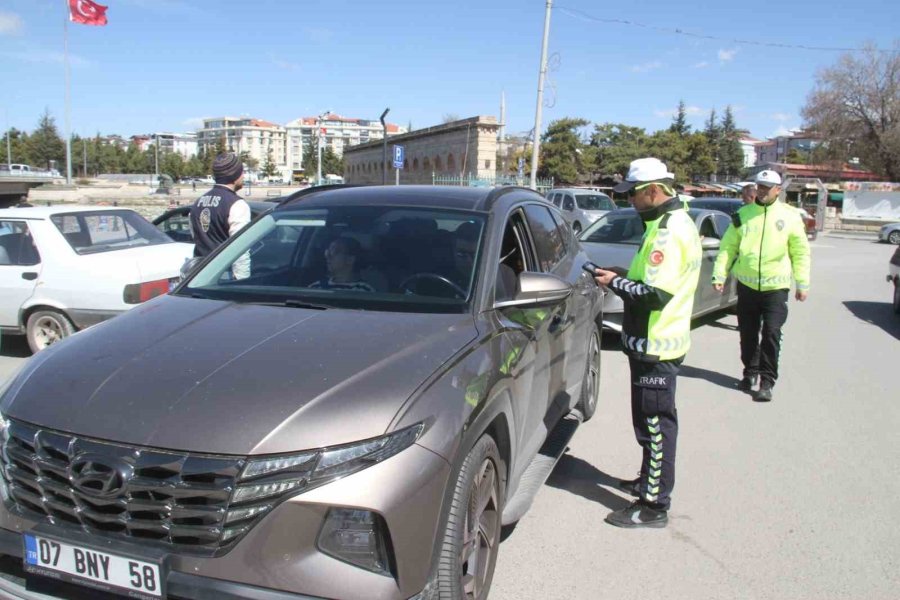 Yeni Konya-antalya Karayolunda Trafik Yoğunluğu