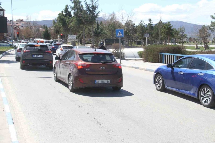 Yeni Konya-antalya Karayolunda Trafik Yoğunluğu