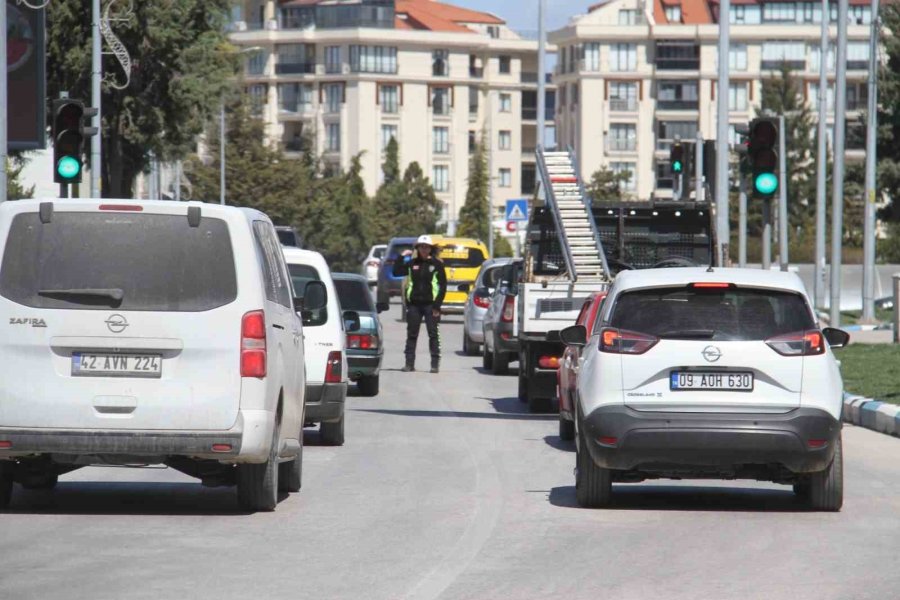 Yeni Konya-antalya Karayolunda Trafik Yoğunluğu
