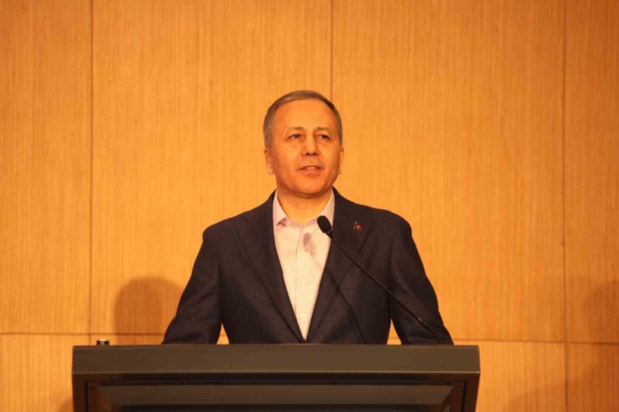 Bakan Yerlikaya: "siyasi Rekabette Sınıfta Kalınca Türkiye’yi Çökertebilirsek Ak Parti’yi Çökertmiş Oluruz Diyorlar"