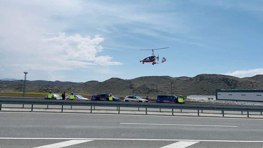 Kayseri’de Yollar Cayrokopter İle Havadan Denetlendi