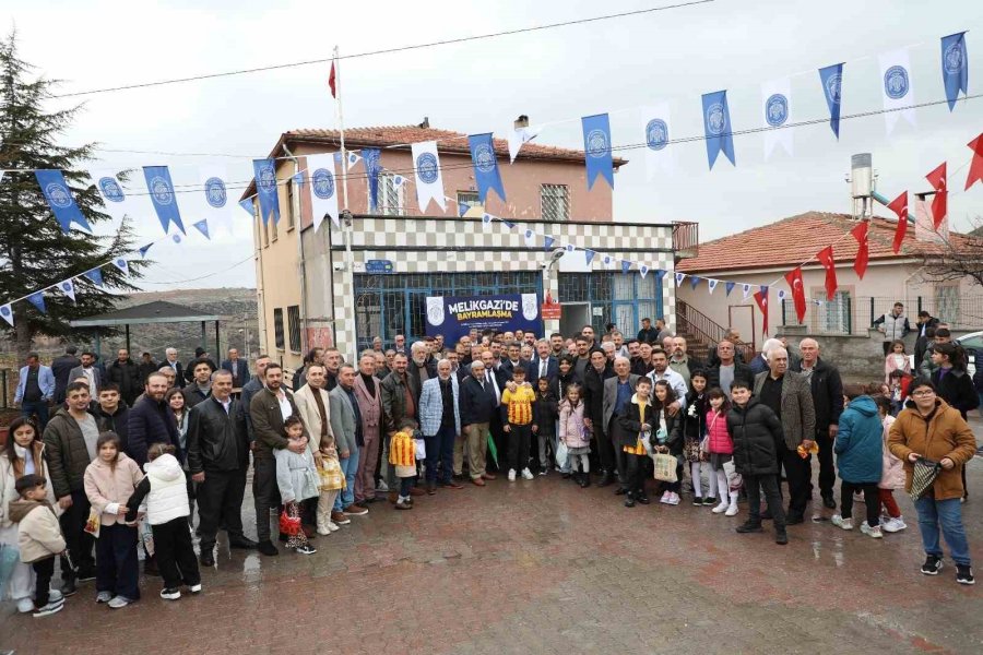 Başkan Palancıoğlu, Kırsal Mahallelerde Vatandaşlarla Bayramlaştı