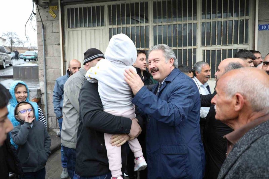 Başkan Palancıoğlu, Kırsal Mahallelerde Vatandaşlarla Bayramlaştı