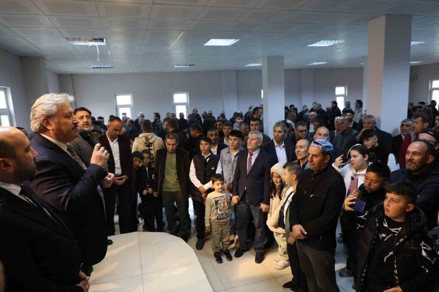 Başkan Palancıoğlu, Kırsal Mahallelerde Vatandaşlarla Bayramlaştı