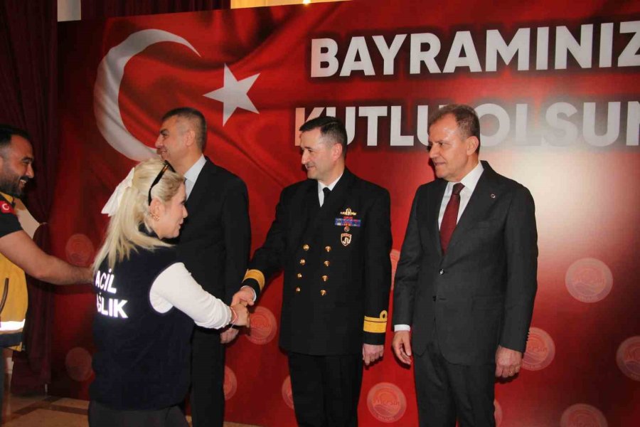 Mersin’de Bayramlaşma Programı Gerçekleşti