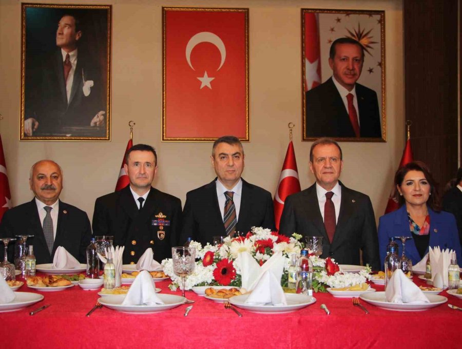 Mersin’de Bayramlaşma Programı Gerçekleşti