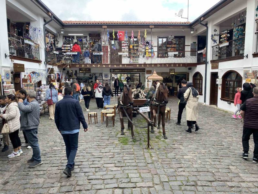 Tarihi Odunpazarı Evleri’nde Bayram Yoğunluğu