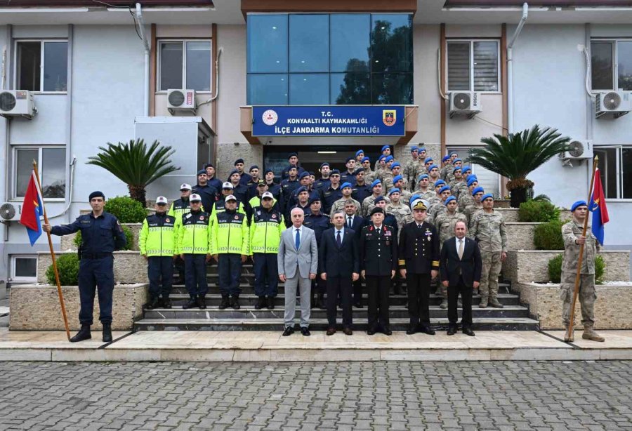 Antalya Valisi Hulusi Şahin’den Bayram Ziyaretleri