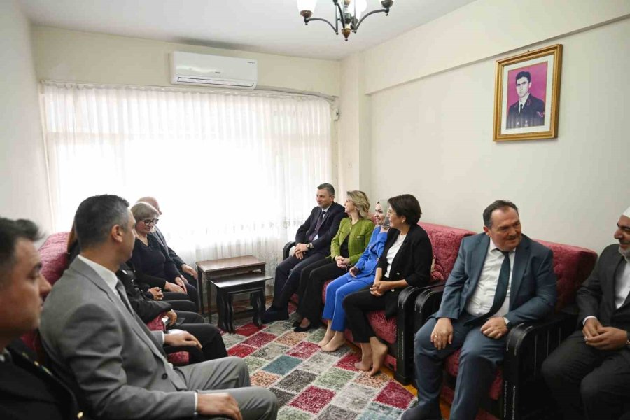 Antalya Valisi Hulusi Şahin’den Bayram Ziyaretleri