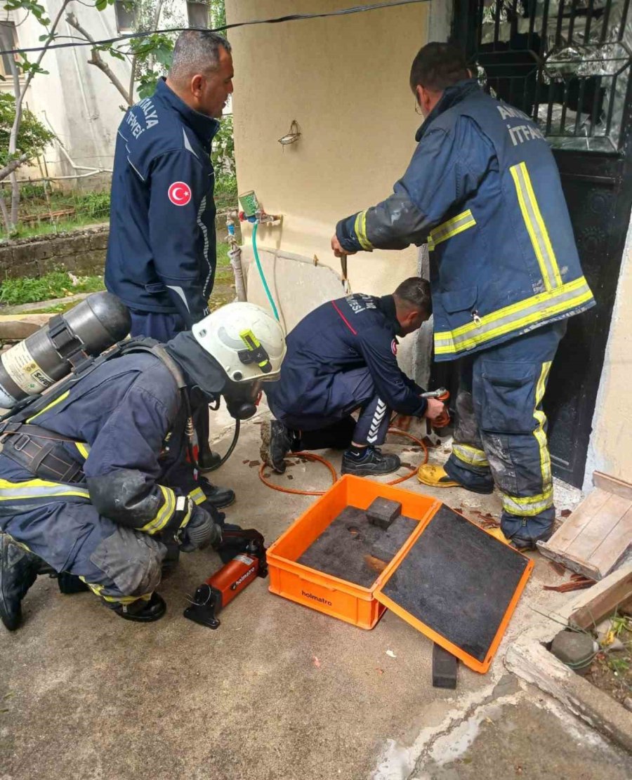 Babasına Kızıp Evi Yakmak İstedi