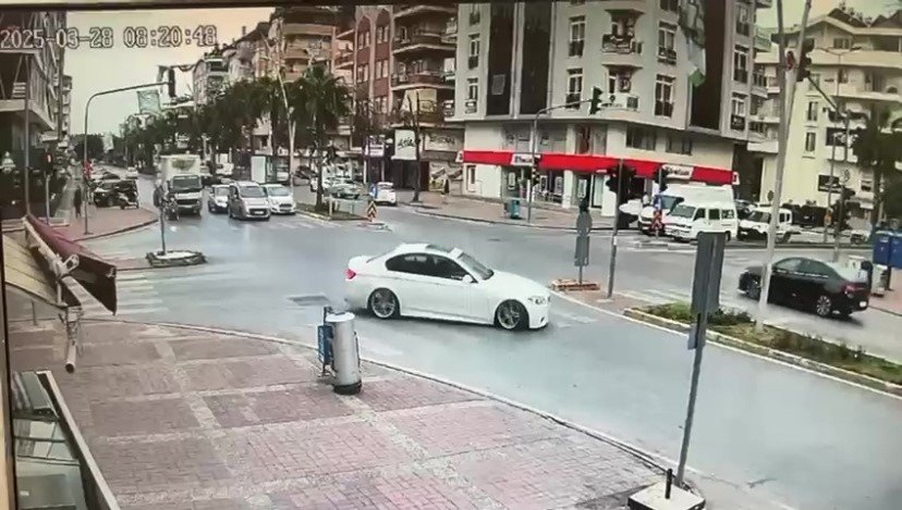 Antalya’da Drift Atan Sürücüye 46 Bin Lira Ceza