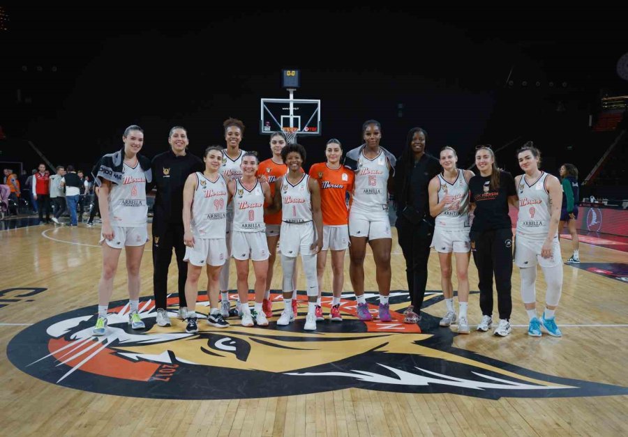 Kadınlar Basketbol Süper Ligi: Çbk Mersin: 91 - Nesibe Aydın: 60