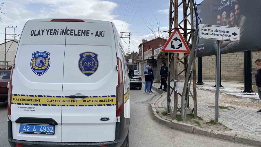 Tartışmada Silahtan Çıkan Kurşun Yoldan Geçen Sürücüyü Yaraladı