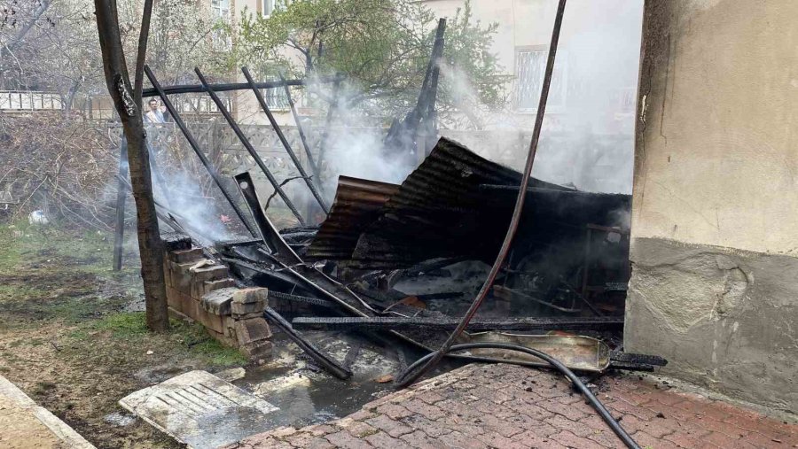 Konya’da Çocukların Attığı Torpil Yangına Sebep Oldu