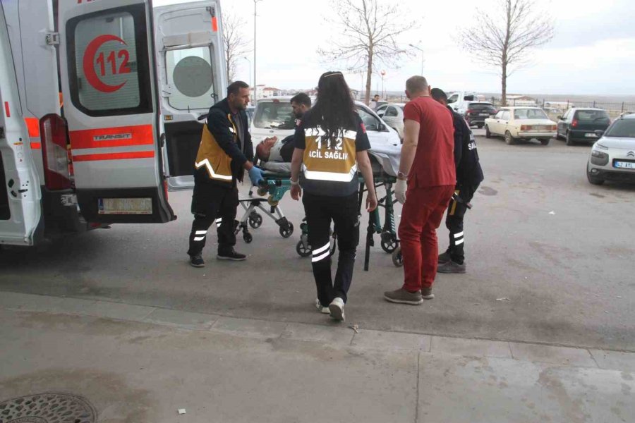 Konya’da Otomobil Uçurma Yuvarlandı: 2 Ölü, 3 Yaralı