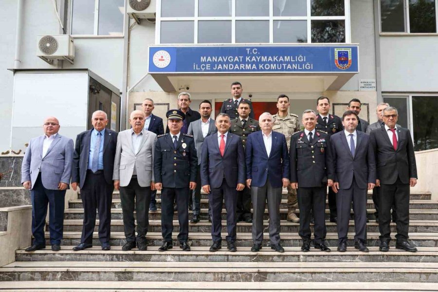 Başkan Kara, Güvenlik Güçleri Ve Gazilerle Bayramlaştı