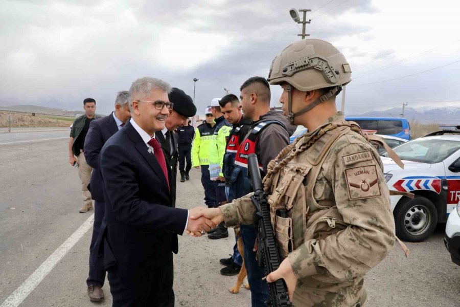 Vali Çelik’ten Uygulama Noktalarına Bayram Ziyareti