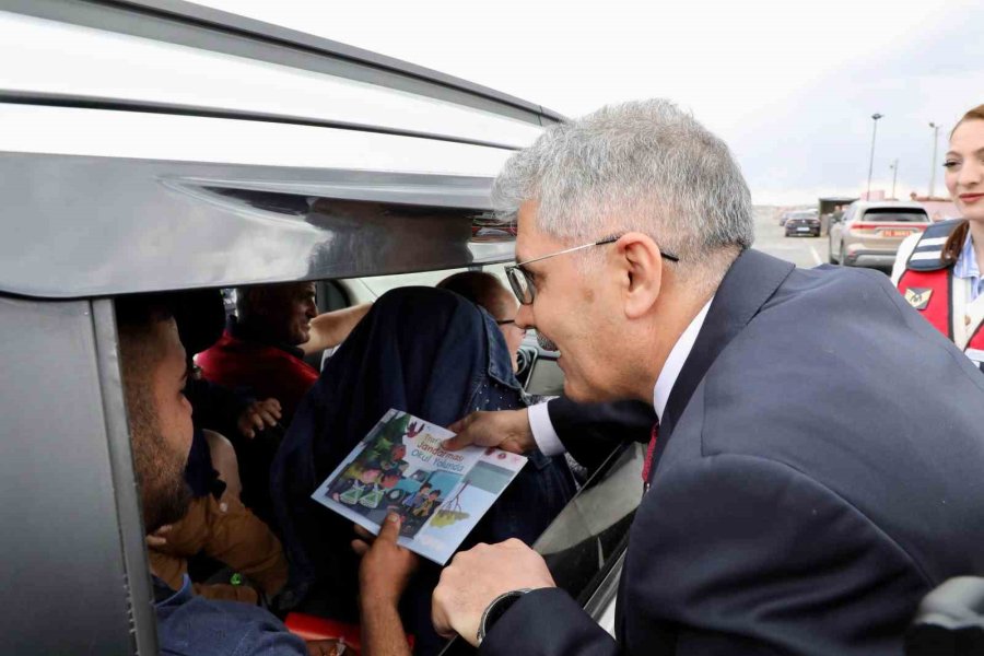 Vali Çelik’ten Uygulama Noktalarına Bayram Ziyareti