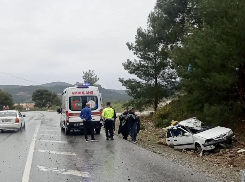 Antalya’da Otomobil Takla Attı; 1 Yaralı