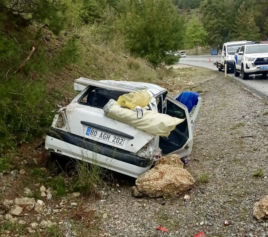 Antalya’da Otomobil Takla Attı; 1 Yaralı