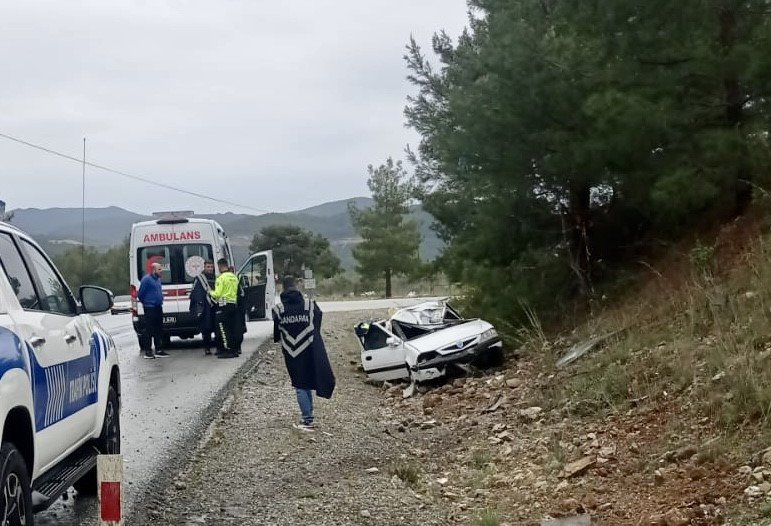 Antalya’da Otomobil Takla Attı; 1 Yaralı