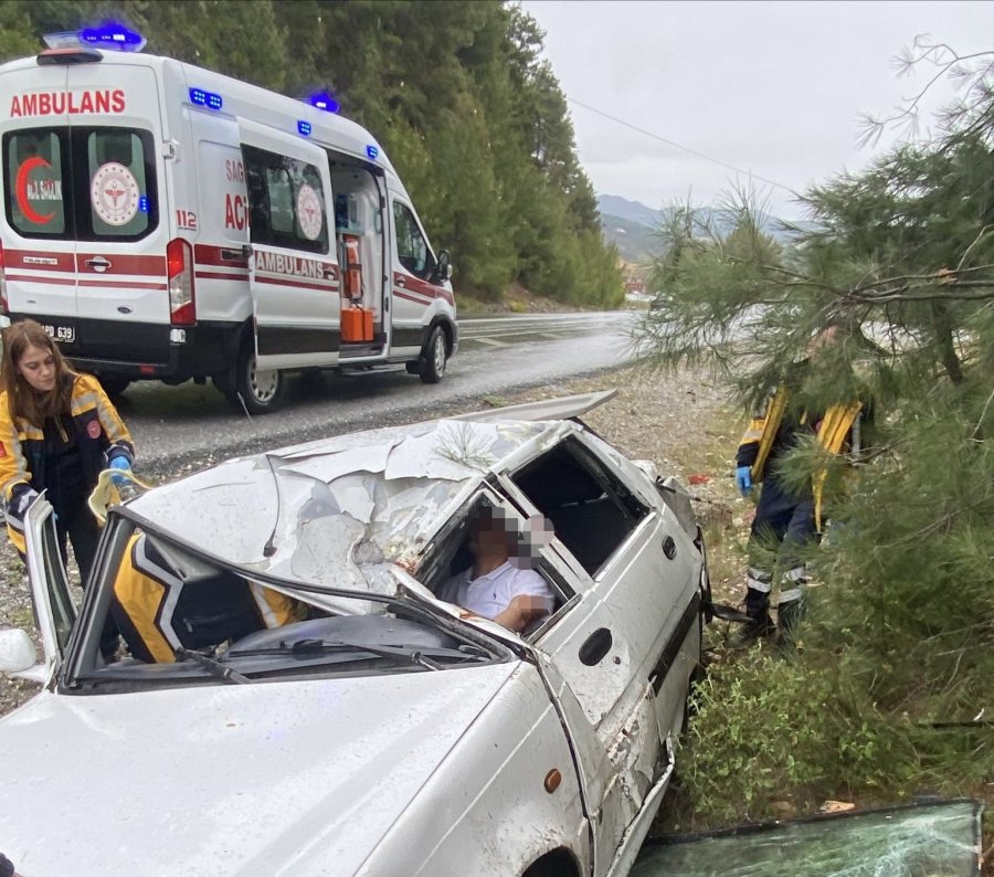 Antalya’da Otomobil Takla Attı; 1 Yaralı