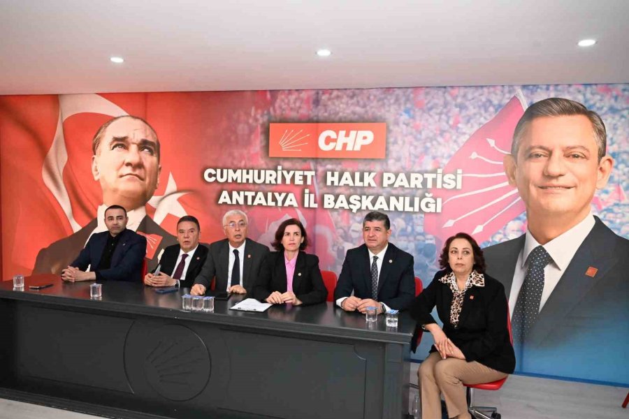 Antalya’da İlk İmza Büyükşehir Belediye Başkanı Muhittin Böcek’ten