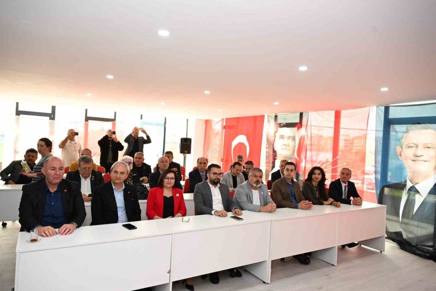 Antalya’da İlk İmza Büyükşehir Belediye Başkanı Muhittin Böcek’ten