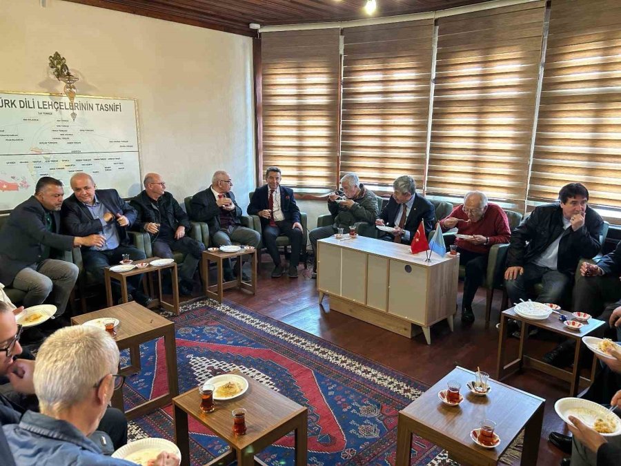 Eskişehir Türk Ocağı’nda Geleneksel Bayramlaşma Töreni Düzenlendi