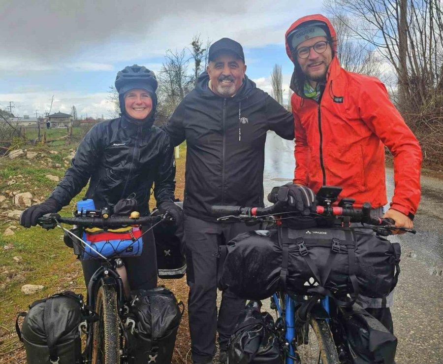 Fransız Bisikletçiler, Beyşehir’de Mola Verdi