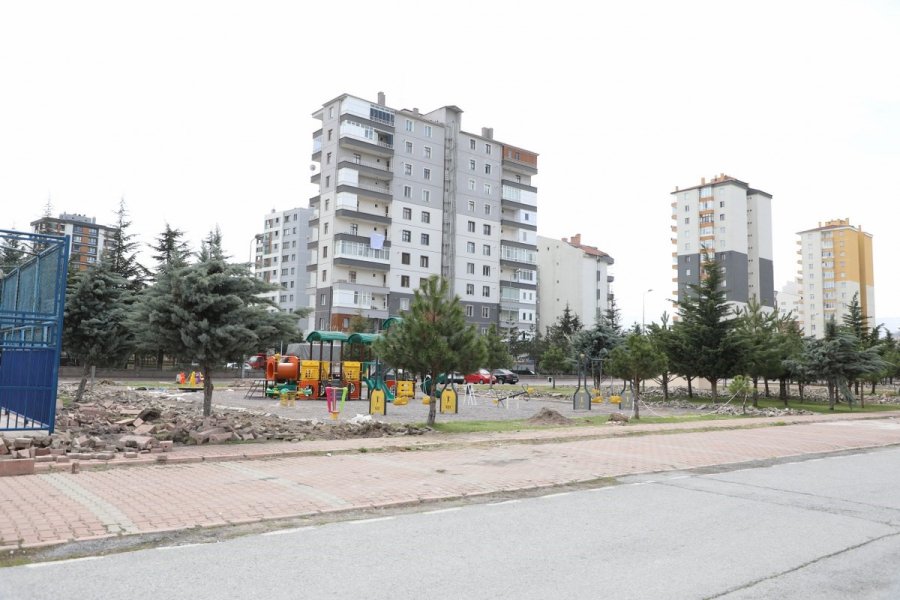 Melikgazi’de Şairler Parkı’nda Yapım Çalışmaları Sürüyor