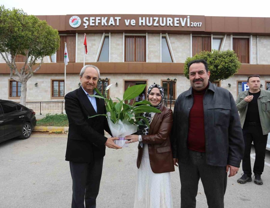 Huzurevi Sakinlerine Bayram Ziyareti