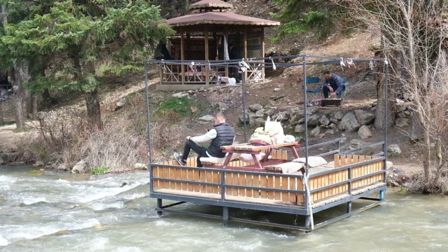 Konya’da Aygırdibi Şelalesi Bayramda Piknikçilerin Akınına Uğradı