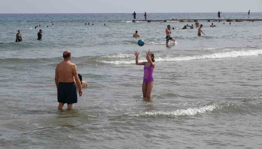 Bayram Tatili 9 Gün Olunca Deniz Keyfi Erken Başladı