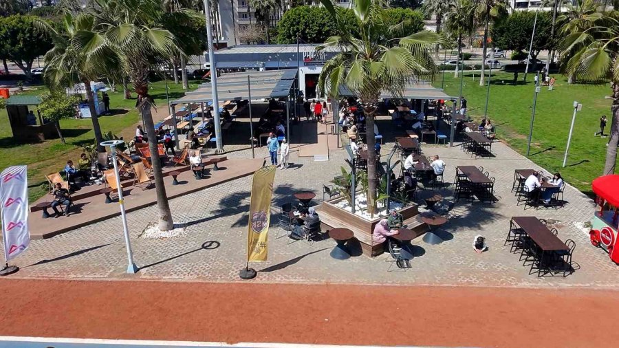 Mersinliler Bayramda Belediyenin Kafelerine Akın Etti